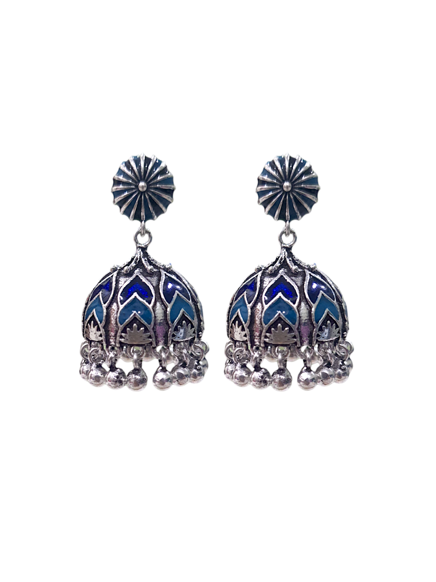 Beautiful Ela enamel jhumka earrings in antique silver, crafted from brass and enamel, designed to elevate your ethnic and festive look. Measuring 4 cm x 2 cm x 1 cm and weighing 28g, these skin-friendly earrings come in Sutra Designs’ custom jewelry packaging, perfect for traditional celebrations