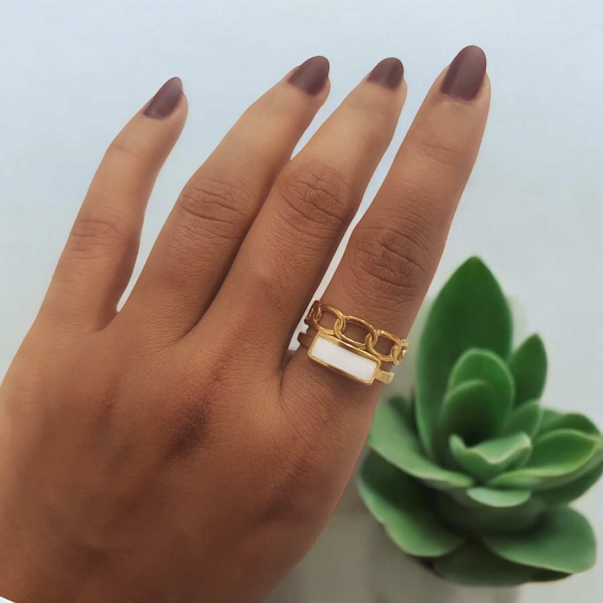 Stylish cut-out 18K gold-plated ring, crafted in stainless steel with an adjustable size and weighing 2.5g. Hypoallergenic, tarnish-free, water-resistant, and designed for exceptional durability, this ring comes in Sutra Designs’ custom jewelry packaging