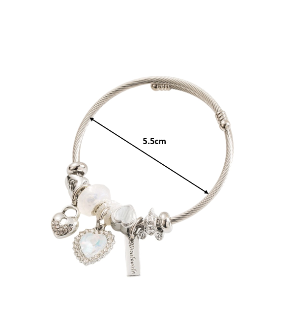 Elegant Heart Shape Bangle